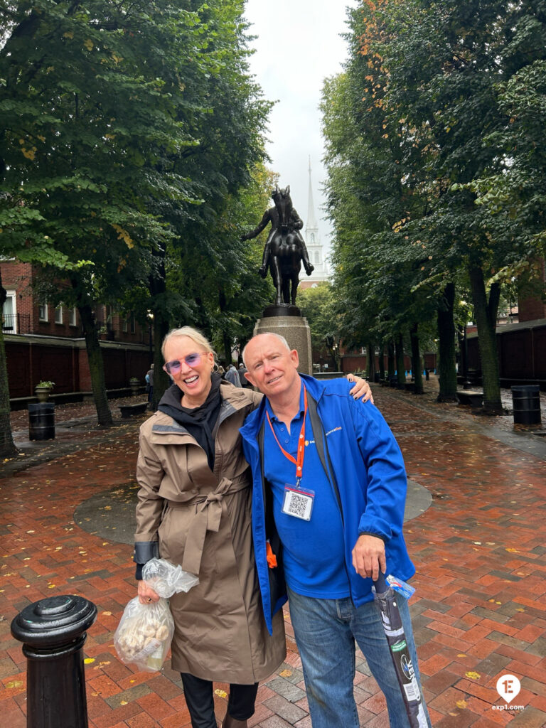 Group photo Freedom Trail Highlights Walking Tour on Sep 25, 2025 with Charlie