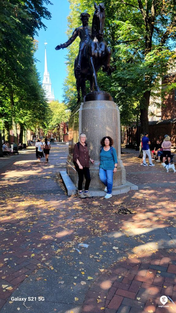 Group photo Freedom Trail Highlights Walking Tour on Sep 28, 2025 with Charlie