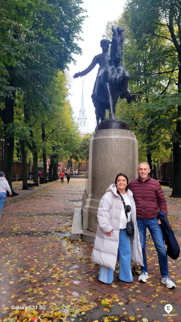 Group photo Freedom Trail Highlights Walking Tour on Oct 31, 2025 with Charlie
