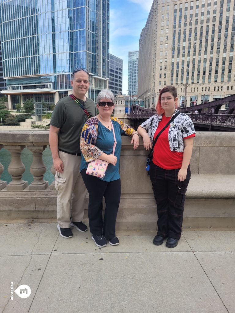 Group photo Chicago Riverwalk Architecture Tour on Oct 4, 2023 with Isabel