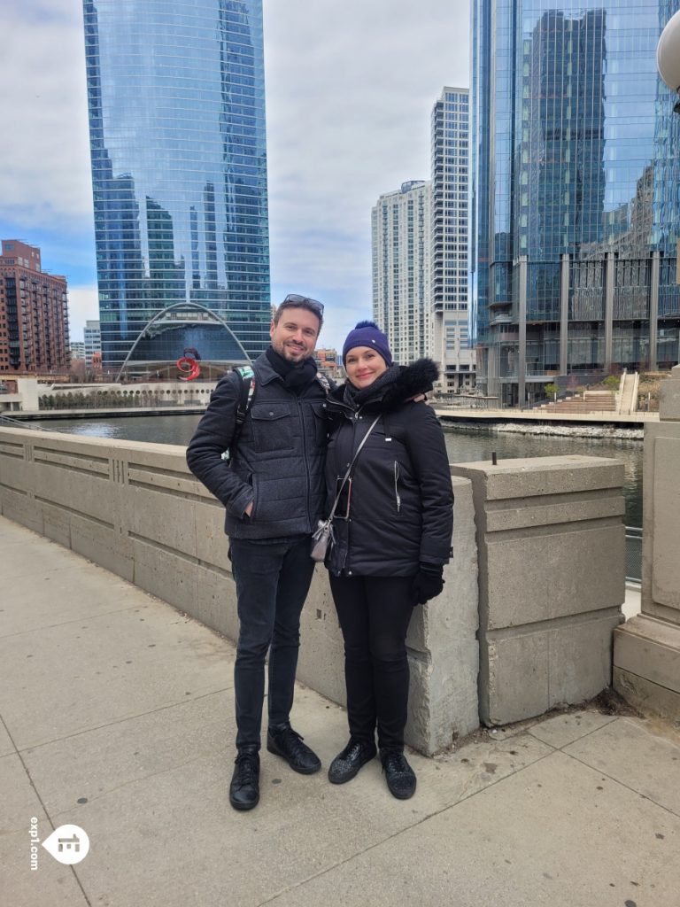 Group photo Chicago Riverwalk Architecture Tour on Mar 31, 2024 with Isabel