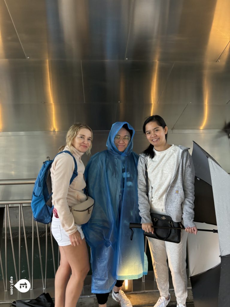 Group photo Chicago Riverwalk Architecture Tour on Sep 22, 2024 with Dave