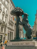 Bear and the Strawberry Tree statue on Madrid bike tour
