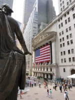 Statue of Washington on Wall Street