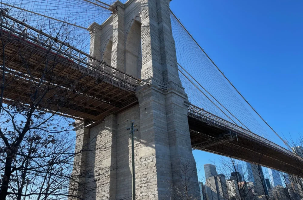 Manhattan bridge from below