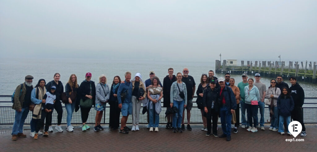 Group photo Statue of Liberty and Ellis Island Tour on Jun 17, 2025 with Jorge