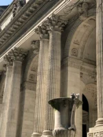 Close up of New York Public Library during NYC Architecture tour