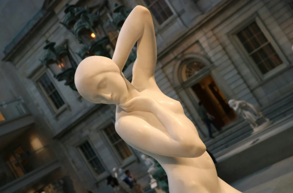A white sculpture of a lady at the Metropolitan Museum of Art