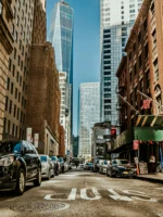 View of NYC streets during Premium Financial Crisis tour