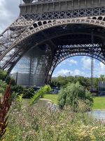 Base of the Eiffel Tower before the tour