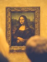 mona lisa at the louvre