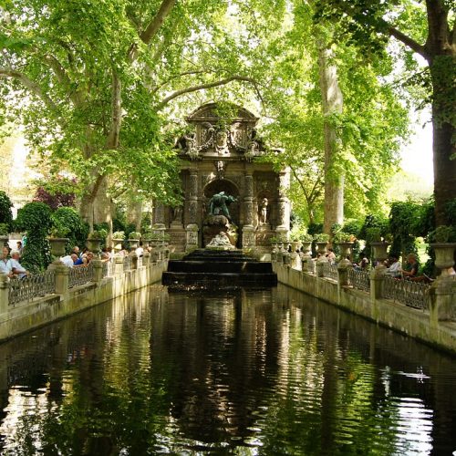Medici Fountain in Luxembourg Gardens for Paris city tour