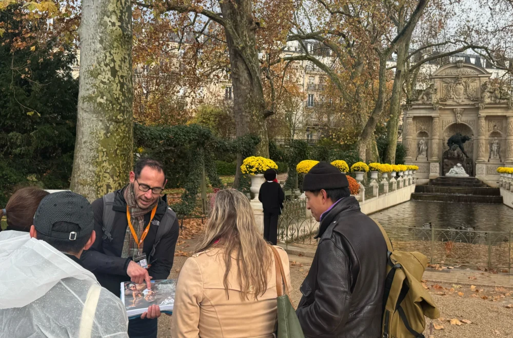 tour guide at Luxembourg Gardens