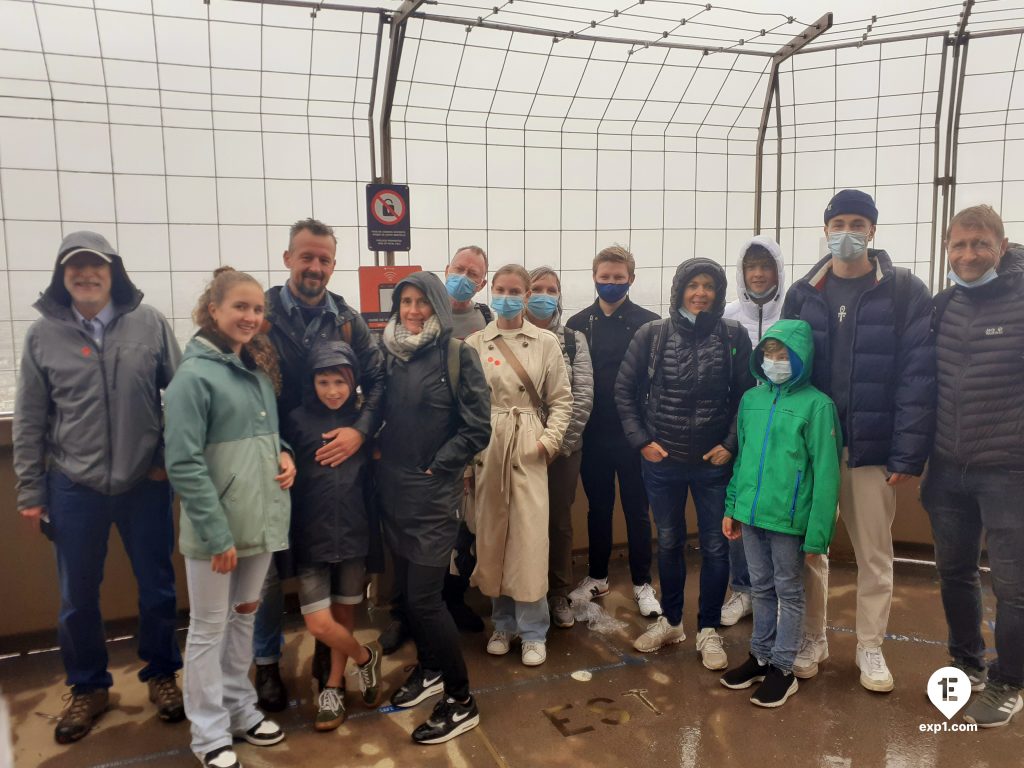 Group photo Eiffel Tower Tour on 21 October 2021 with Monika