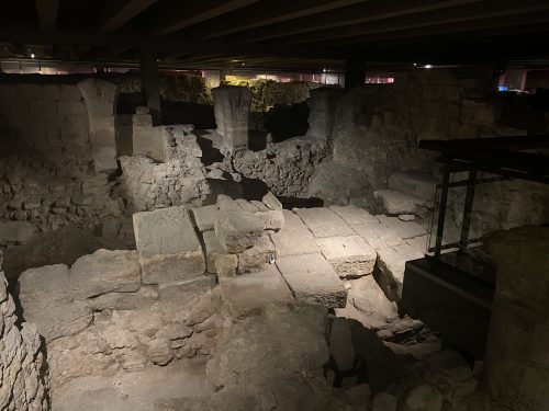 Crypt near Notre Dame