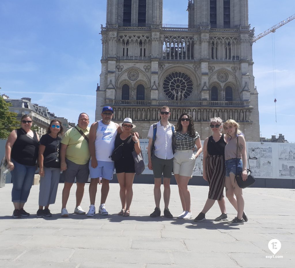 Group photo Notre Dame Outdoor Walking Tour With Crypt on 16 June 2022 with Monika