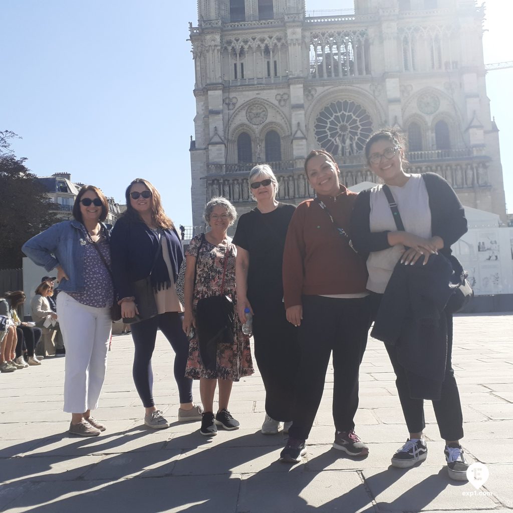Group photo Notre Dame Outdoor Walking Tour With Crypt on 22 September 2022 with Monika