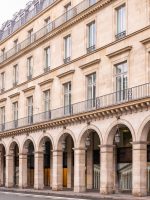 Rue de Rivoli arches