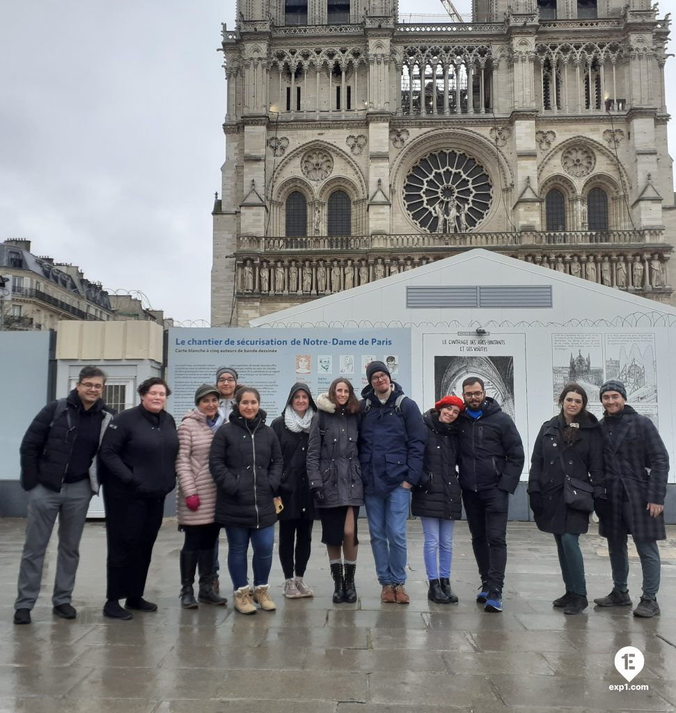 Group photo Notre Dame Outdoor Walking Tour With Crypt on 4 January 2023 with Monika