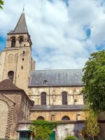 Café de Flore in the Saint-Germain-des-Pres neighborhood