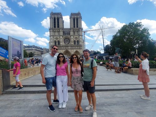20Aug-Notre-Dame-Outdoor-Walking-Tour-With-Crypt-Adriana-Garcia-Bruzual1.jpg