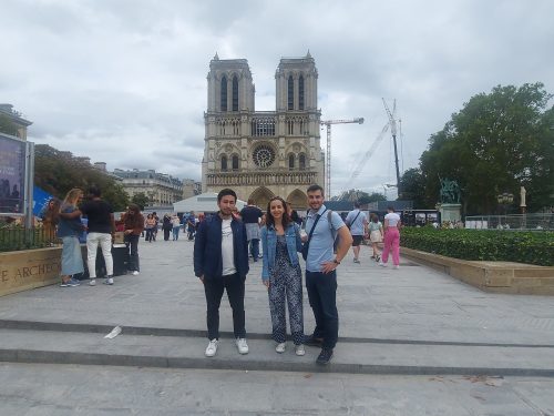 01Sep-Notre-Dame-Outdoor-Walking-Tour-With-Crypt-Adriana-Garcia-Bruzual1.jpg
