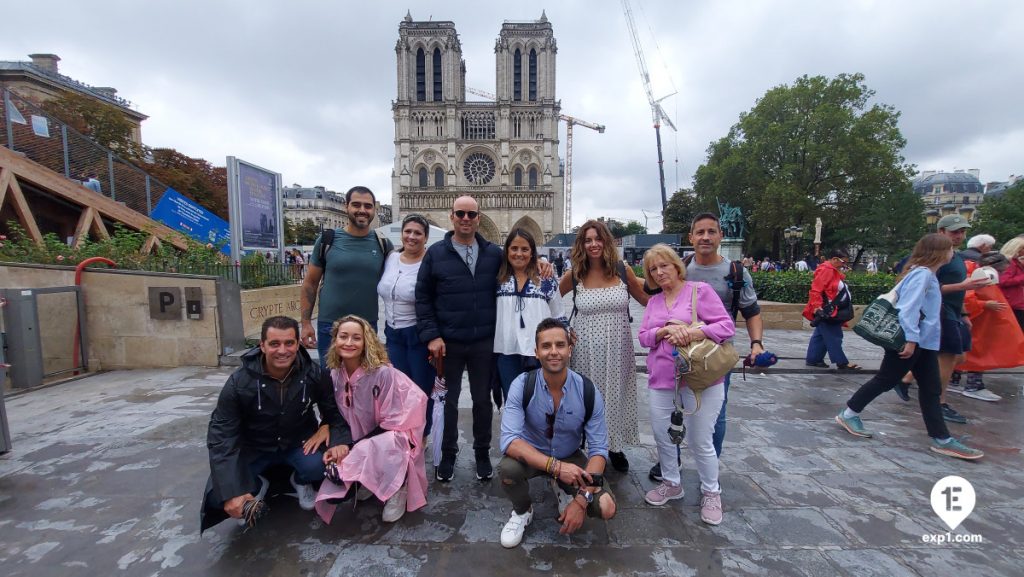 Group photo Notre Dame Outdoor Walking Tour With Crypt on Sep 12, 2023 with Adriana