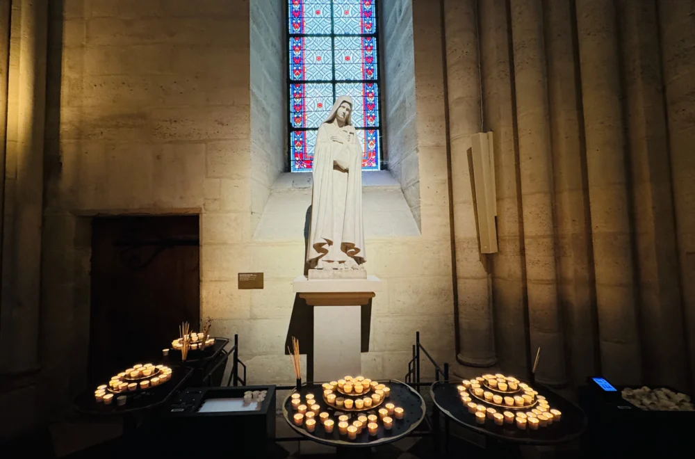 Candle and shrine display in Notre-Dame during Notre-Dame inside tour