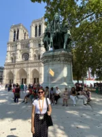 Notre Dame tour meeting point