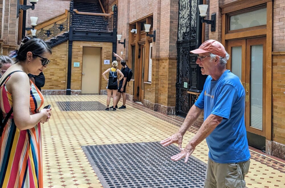 bradbury-building-interior-tour-guide