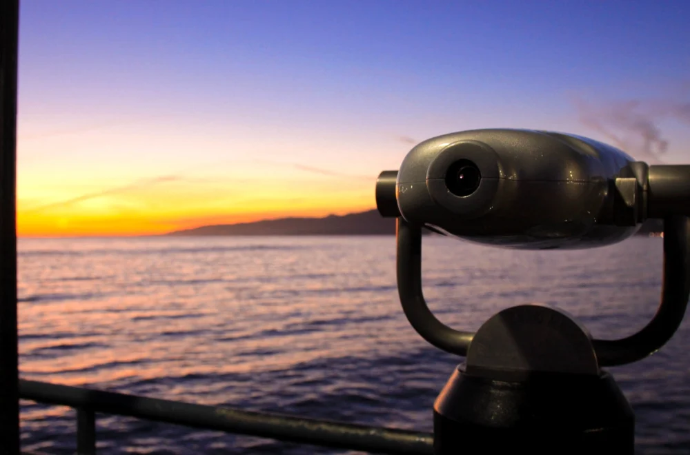 Cityviewer at Santa Monica Pier during sunset in private LA tour