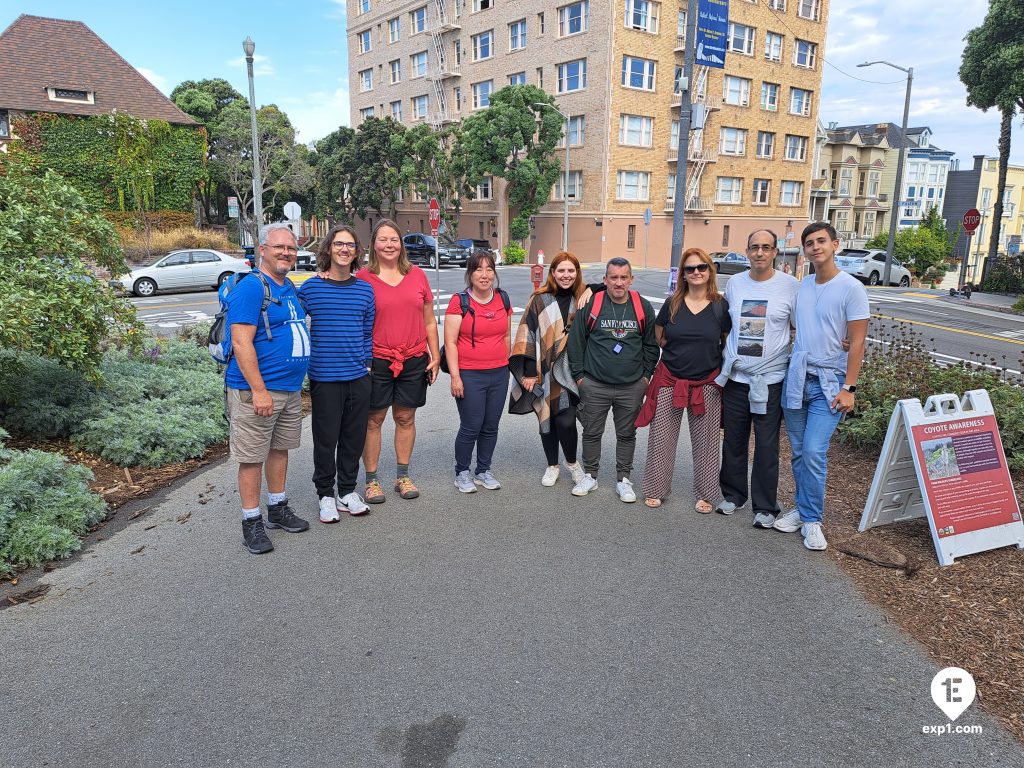 Group photo The Painted Ladies and Victorian Homes of Alamo Square Tour on Aug 20, 2023 with John