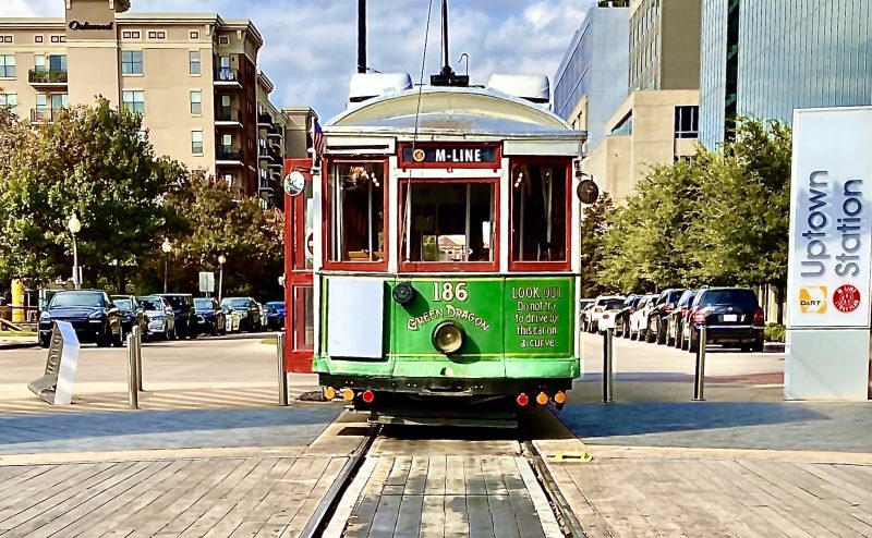 Cable-car-in-Dallas-800×494