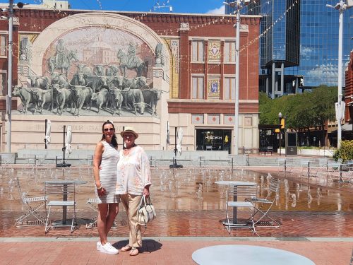28Aug-History-and-Architecture-Tour-Marina-Jimenez1.jpg