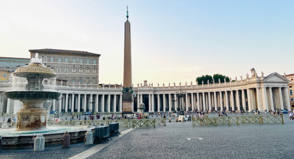 Fountain and Colonnade in St Peter's Square