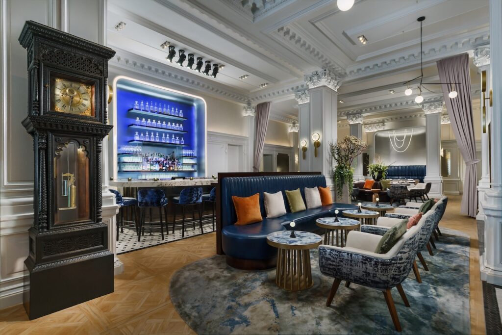 The Algonquin Blue Bar in New York