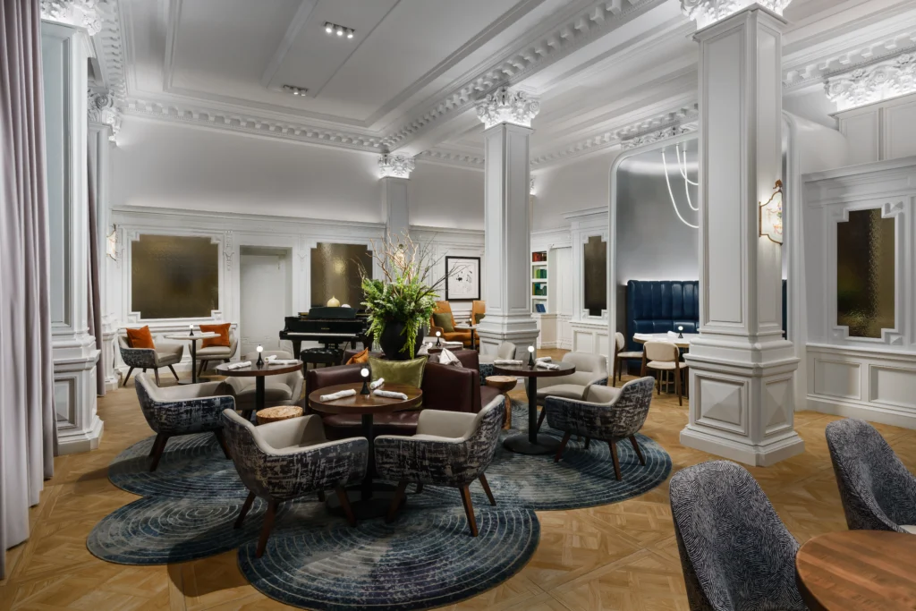 The lobby of the Algonquin Hotel in NYC